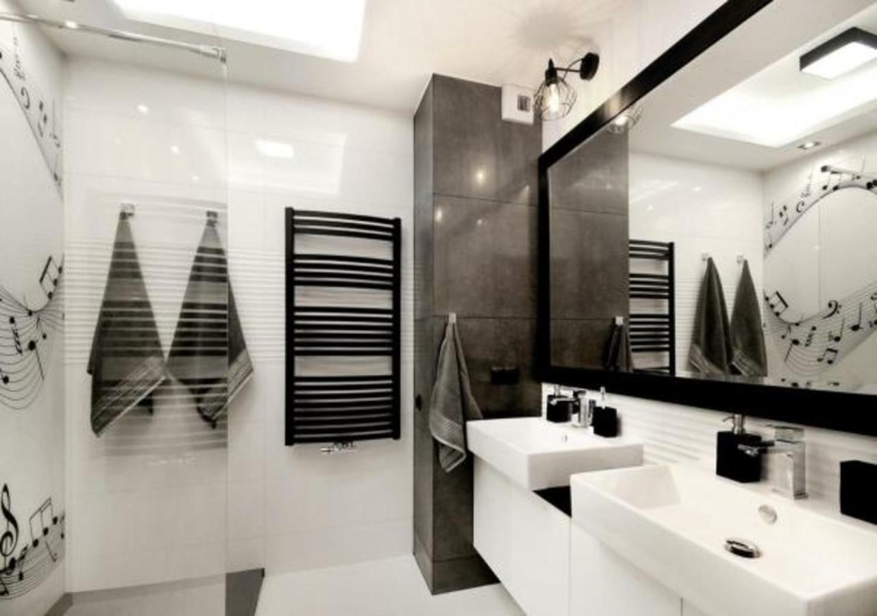 Bulwary Wislane P&O Serviced Apartments With Ac Warschau Exterior foto