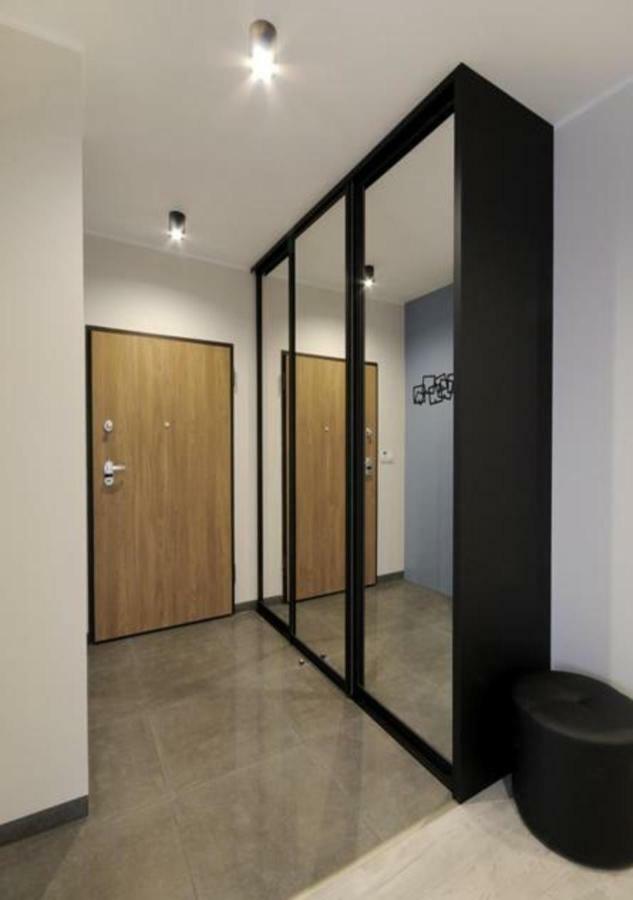 Bulwary Wislane P&O Serviced Apartments With Ac Warschau Exterior foto